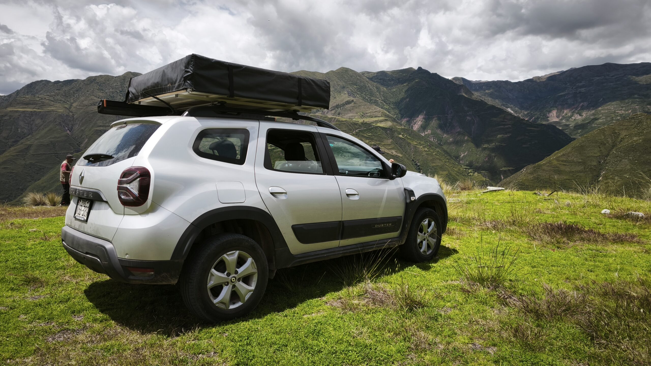 Rent car with tent